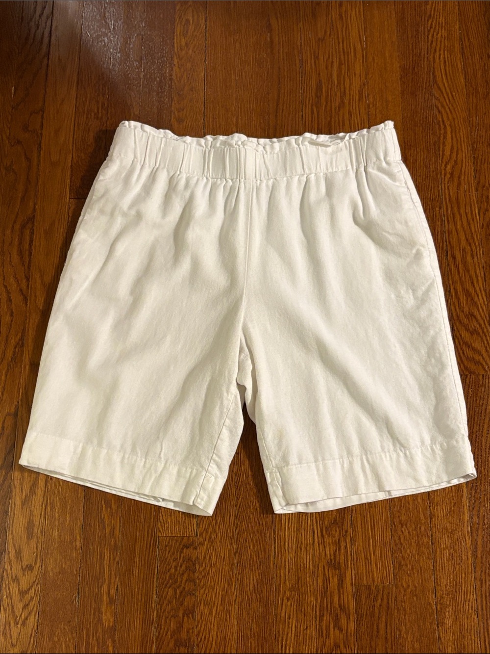 Jones New York White Elastic Waist Linen Blend Walking Shorts